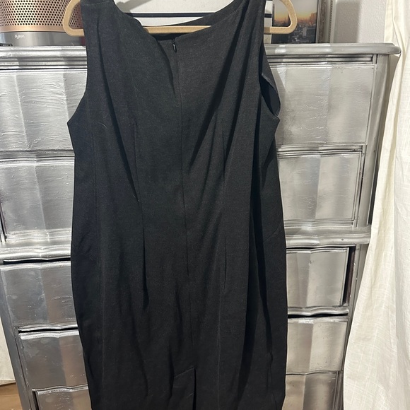 MM LaFleur Dress - Picture 2 of 3